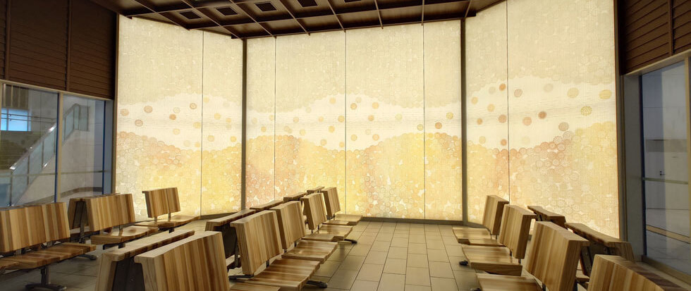 越前たけふ駅　和紙合わせガラス